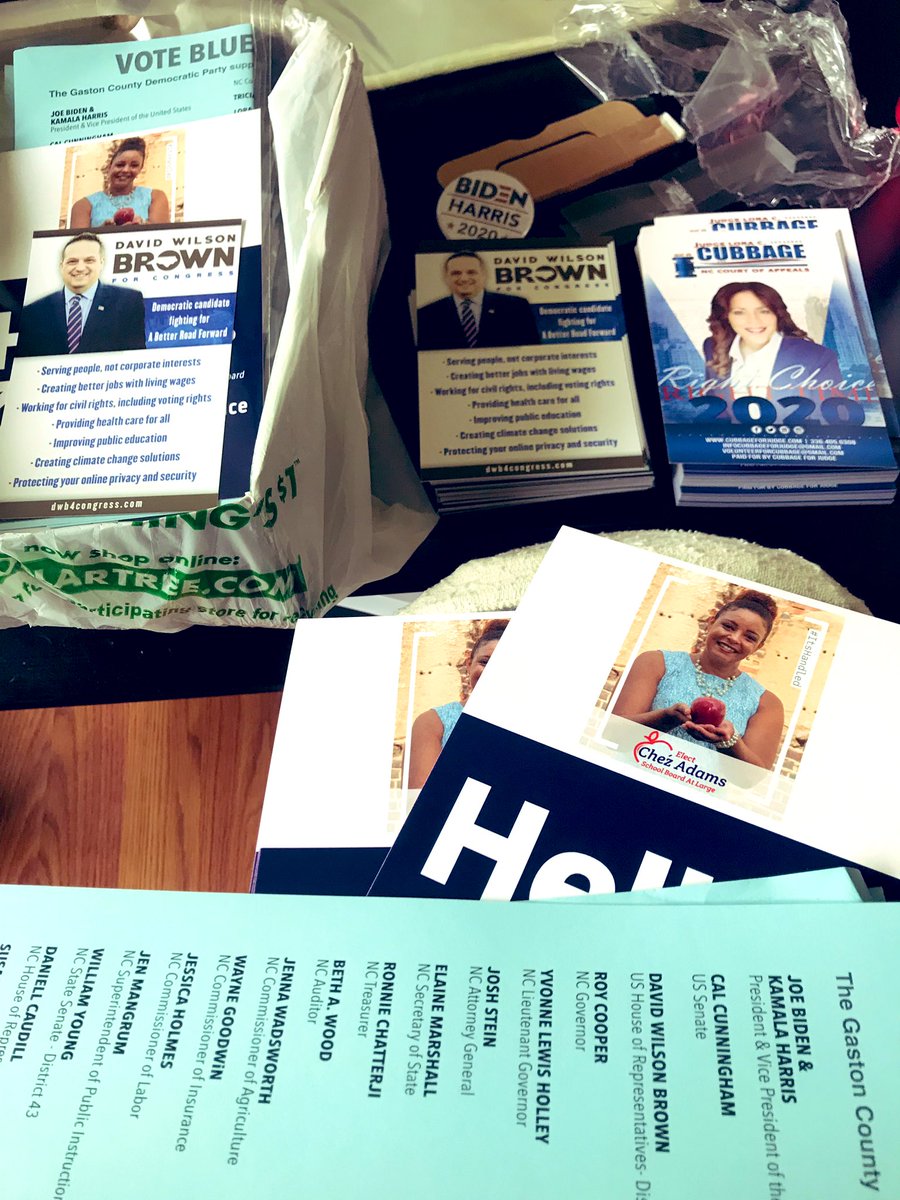 UNeedlework's tweet photo. Stuffing canvassing bags for @DWB4Congress and our local candidates in NC. #TeamDWB is dropping lit π· at nearly 1000 doors/week π³β
#ncpol #ABetterRoadForward #NC05 #NCDP #DemCastNC #GastonCountyNC #BidenHarris2020 https://t.co/xk31yvdFJz