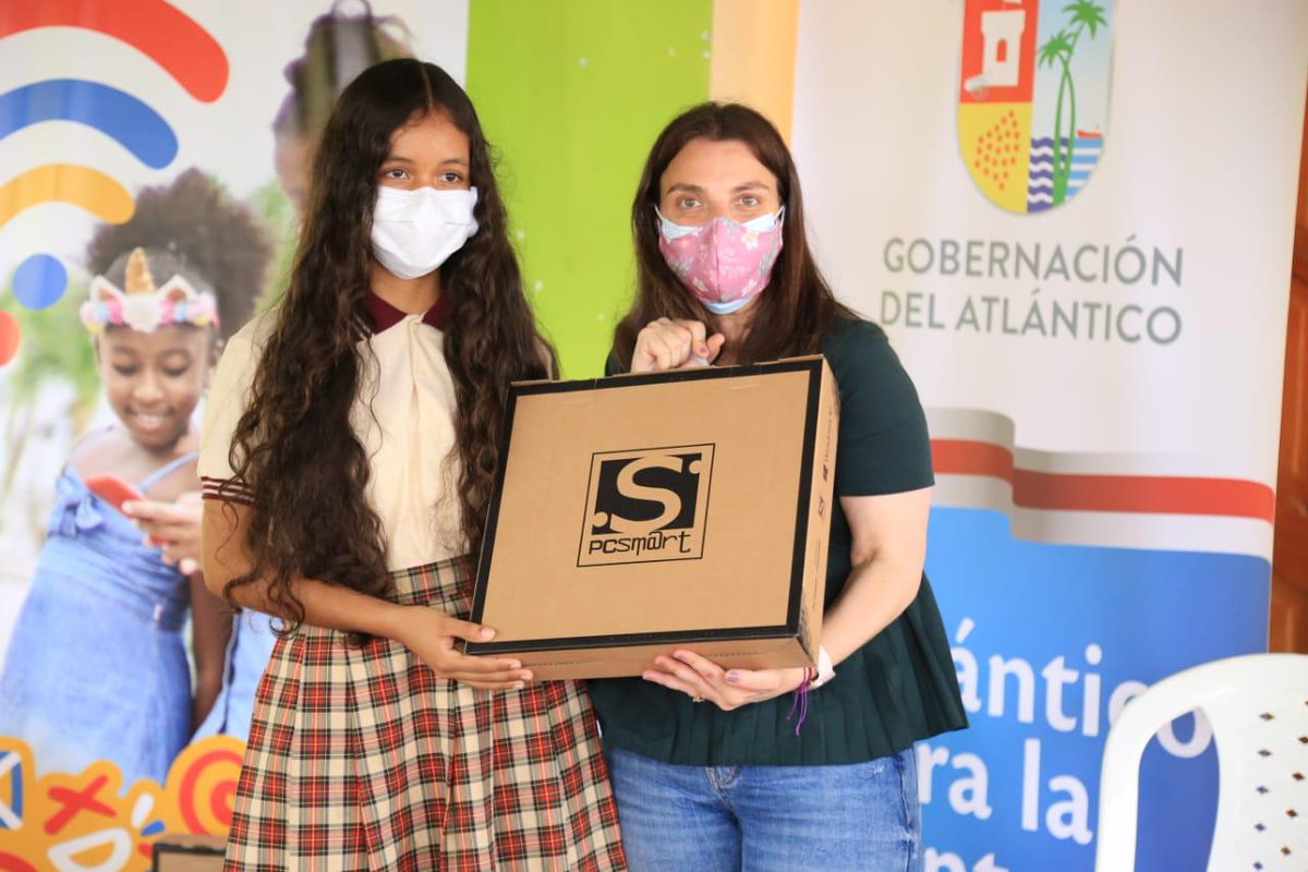 karenabudi's tweet photo. Hoy tengo una maravillosa noticia para los estudiantes de la IE San Antonio de Piojó, sede Aguas Vivas, la entrega de 30 computadores que serán un apoyo para su proceso educativo y una herramienta de acercamiento a las TIC. #AtlánticoConectado https://t.co/4ypT22IhDu