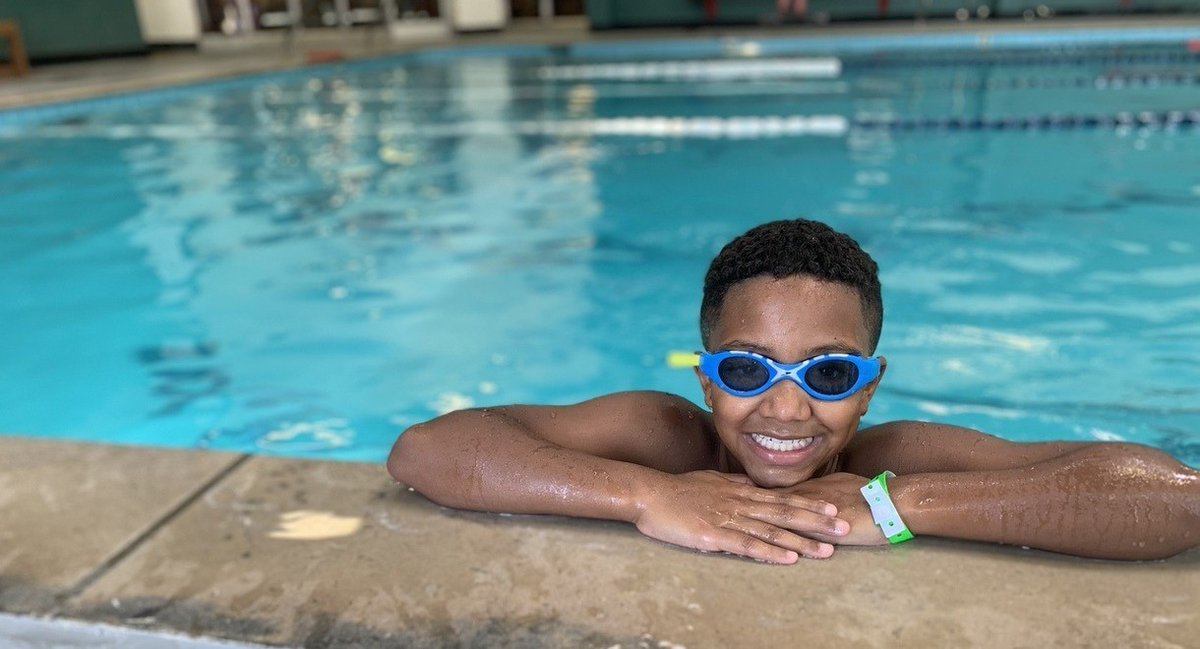 💦Swim lessons are back at the Y. 💦We'll help you kids build confidence and practice skills that promote a lifetime of safe fun in the water! Find the lesson that is right for your child and register: ymcamidtn.org/programs/swim/…