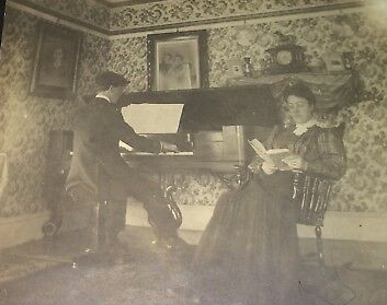 LiterateIndy's tweet image. Resistance to an increasingly pervasive online presence in your life is not futile - a #ScreenfreeWeekend can be an amazing restorative of creative juices, as can a day, or an afternoon away - the hardest part is really the easiest:

turn it all off.