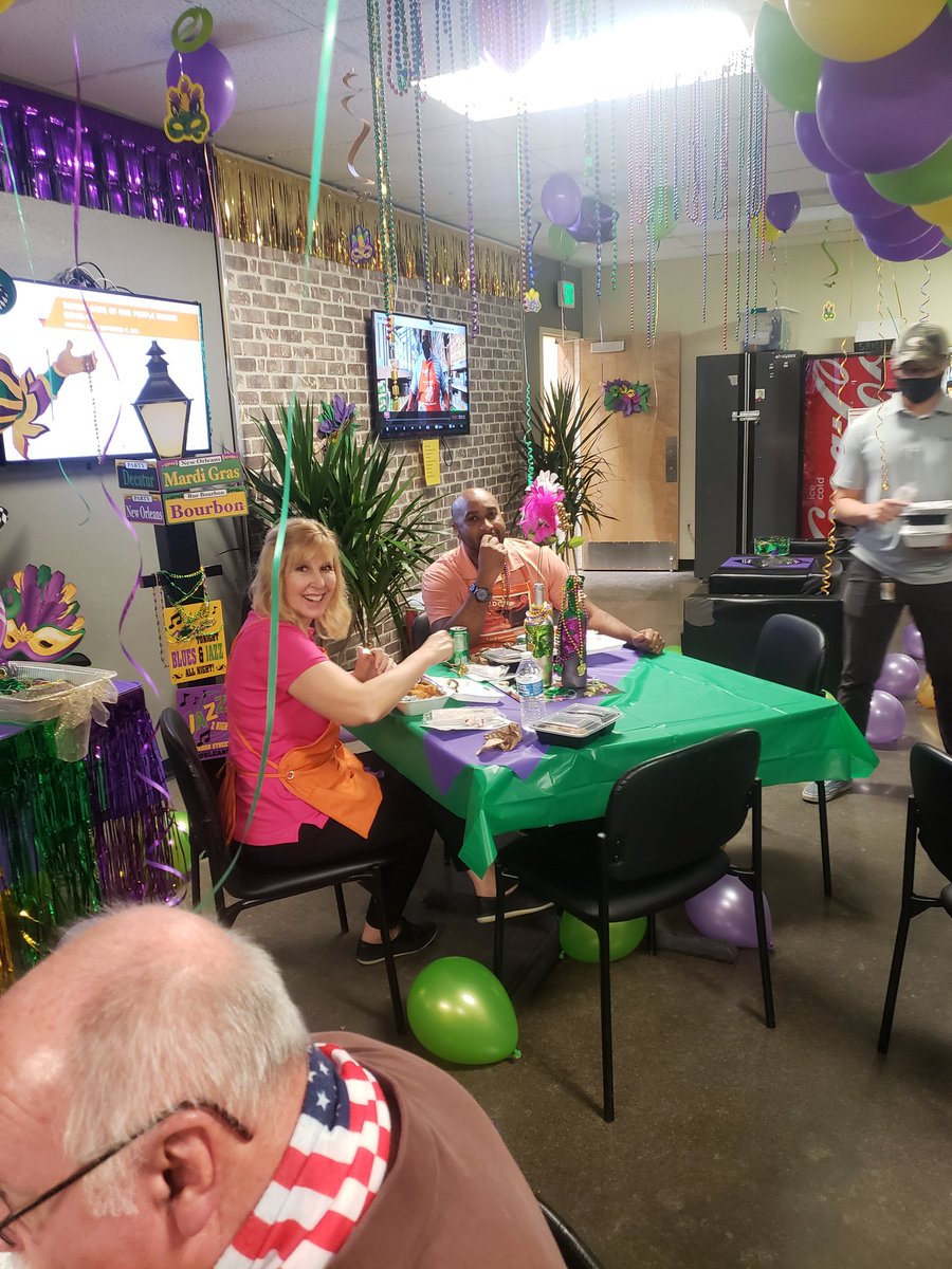 Store 0471 Home Depot Family, good eats, good company, great family. Thank you Sheldon(DM) and Cathy(DHRM)  for taking the time out and celebrating our succes at 0471