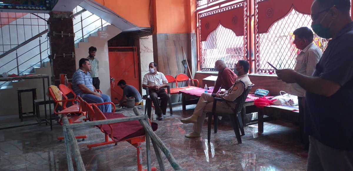 ArvindDysp's tweet photo. #cocity1 ,#meerutpolice meeting with distinguished people of my circle. https://t.co/GHoukYZPF8