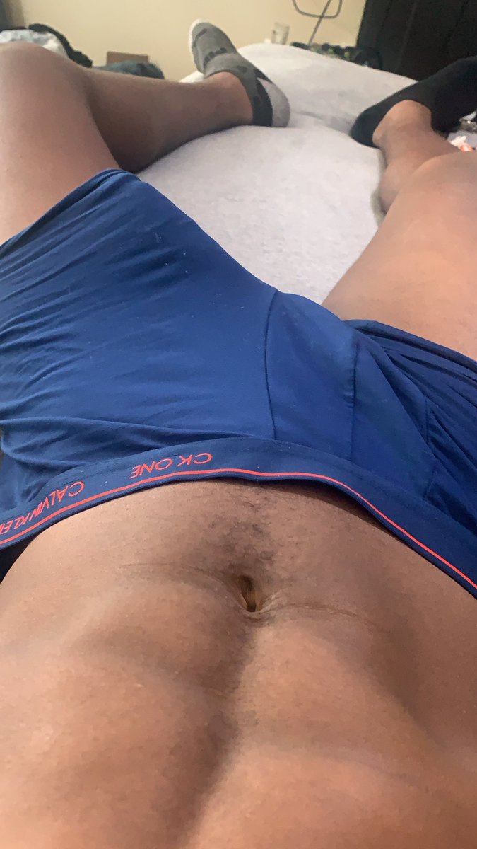 TySantanaxxx's tweet photo. RT if you would touch my bulge https://t.co/zo2BOH5qS2