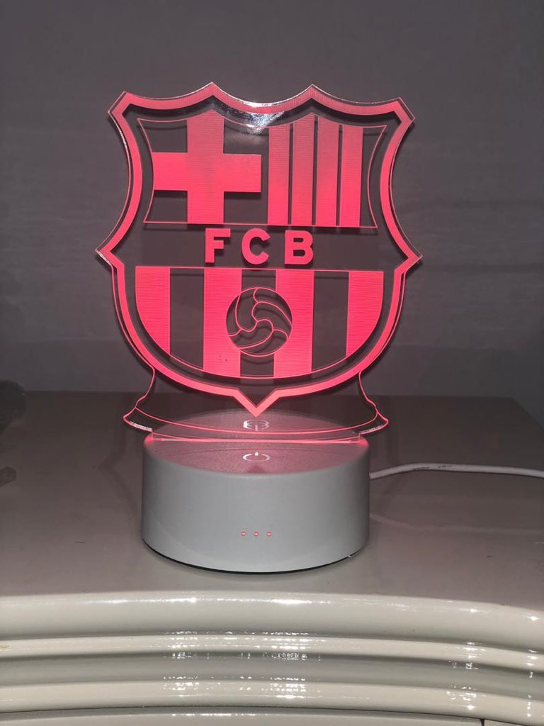 3D Acrylic Lamps for your Favorite Football clubs ⚽️ are now available Price : 7,000 Naira only 😊 DM / call / WhatsApp 08142166389 To order now 🔥 Delivery 🚚 Nationwide 🇳🇬 RT
