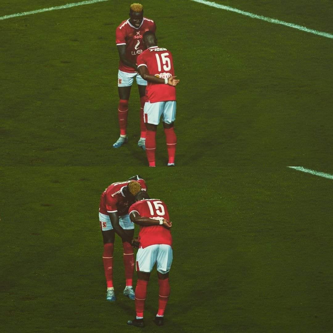 Anatota_Mony's tweet photo. #الجونه لإعداد ناشئين الاهلي و #بيراميدز لتكريم المسنين و #الزمالك لتسلية جمهور الاهلي 😄😄
#الاهلي_فوق_الجميع 🦅⁦♥️⁩ https://t.co/JLgQJ2xTL8