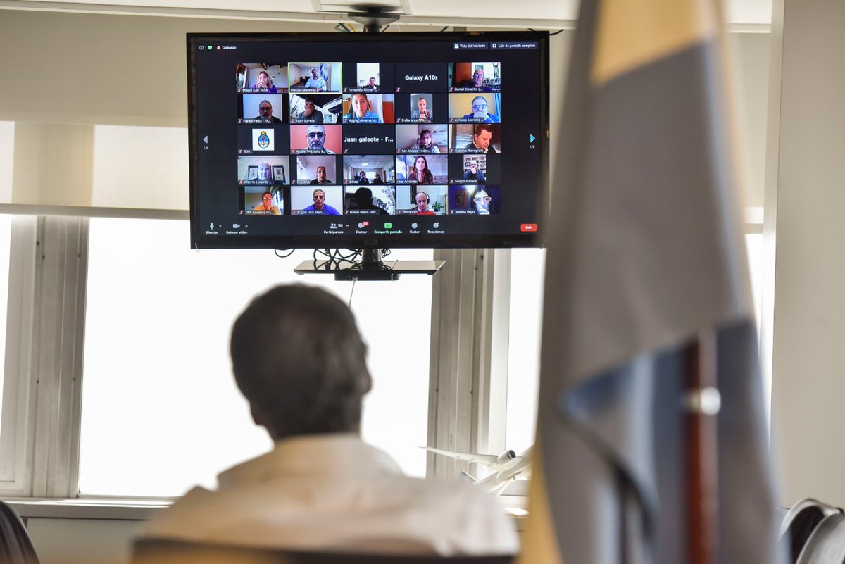 El ministro Matías Lammens y la secretaria de Deportes, Inés Arrondo, anunciaron un incremento del 30% en las becas de los y las atletas de representación nacional y un apoyo extra para las federaciones.

👉 bit.ly/becas-apoyo-fe…

#ArgentinaUnida