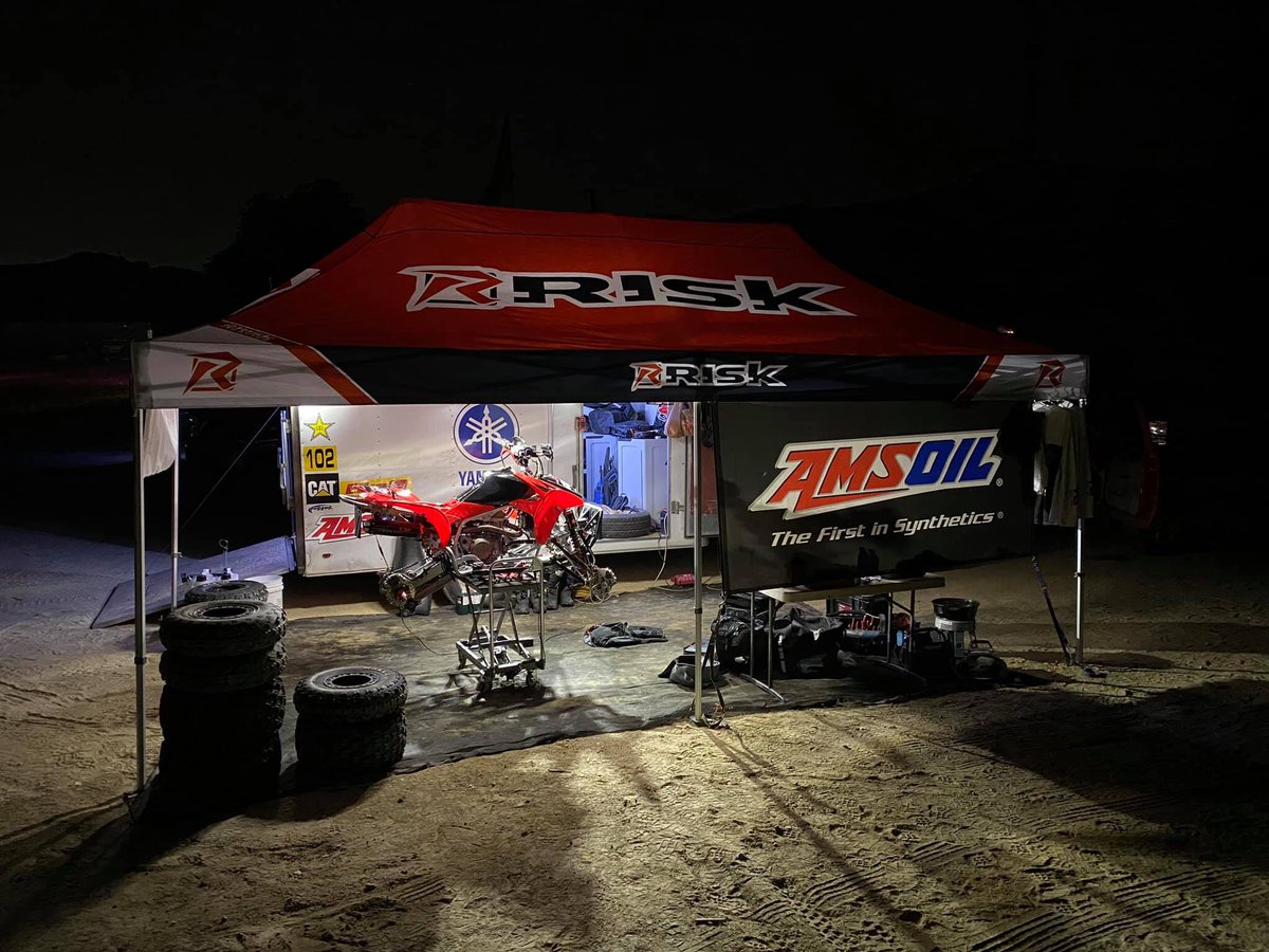 Chilling at @glenhelenraceway for the night? Good luck beating this setup! 😍 #riskracingmoto #riskracing #motocross #pitsetup #pitbike #quadlife #glenhelenmx #motolife