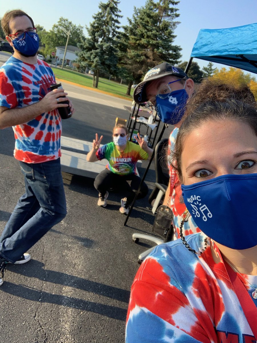 Band and orchestra pick up day !  Go Emerson .......welcome to the family beginning students!  #weareemerson