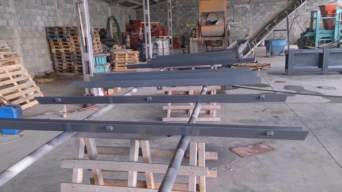 alienohypercars's tweet photo. So with that KUKA 6-meters extension, the total length of the additional (7th) linear axis for our first KUKA 6-axis industrial robot is now 11 meters.
#ALIENO #ARCANUM #hypercars #kuka #kukarobots #kukarobot #kukarobotics #milling #axis #LinearAxis #RobotAxis #robotarm https://t.co/dTUs5OayE5