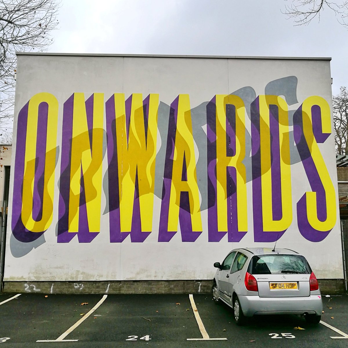 argeliapeagui's tweet image. Onwards and Upwards by #garystranger and #prefid (2016). Motivational phrases for public spaces, love it. 💜💛

So appropriate for these times.