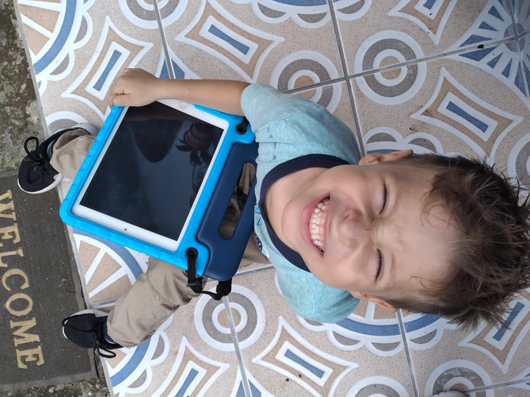 Tablet2Cases's tweet photo. Having fun and feeling safe at the same time. It's possible with your Pure Sense Buddy Case. 😁
 
Want to have the same smiley face? Get yours too!: https://t.co/jGY8c6XPK5

#tablet2cases #puresensecases #puresensebuddy #antimicrobial #bestfriends https://t.co/DsoIP3t68B
