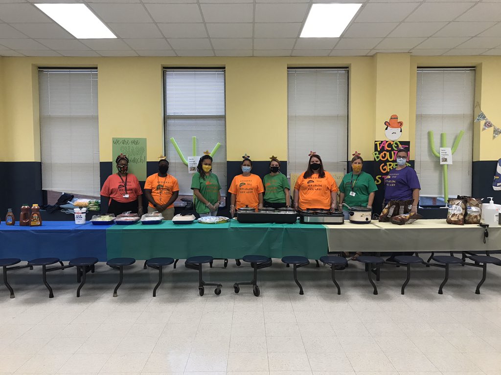 tarabishop_EdD's tweet photo. Iโm so blessed to work with this group of people. We came together today as a hospitality committee to feed our staff and to show them how much we appreciate all the hard work this year! โLettuce Taco-bout How Amazing You Are!โ #nachoaverageteam https://t.co/xBqnKa0RM7