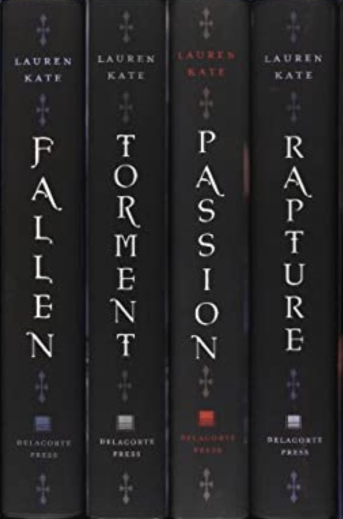 Twitard_DiannT's tweet image. This @Fallen_Series needs a @netflix series this very minute 🙏 #makefallenhappen