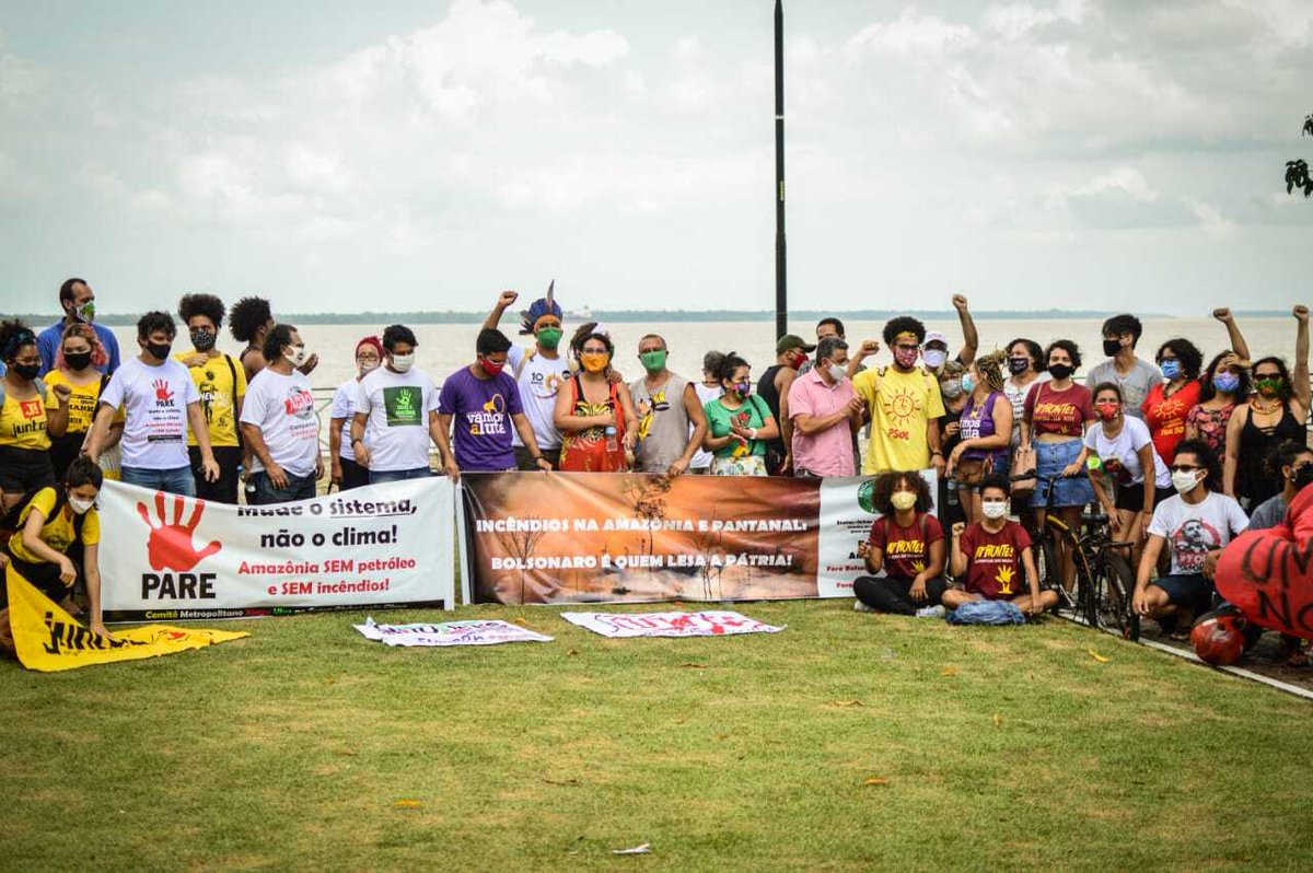 350's tweet photo. More images from the action Belém, Brazil, where people are protesting against the fires in the Amazon, Pantanal and the Cerrado. 

📷 : Fridays for Future Belém

#FightClimateInjustice
#FridaysforFuture
#NossaCasaEstaEmChamas https://t.co/SyYv7RewTx