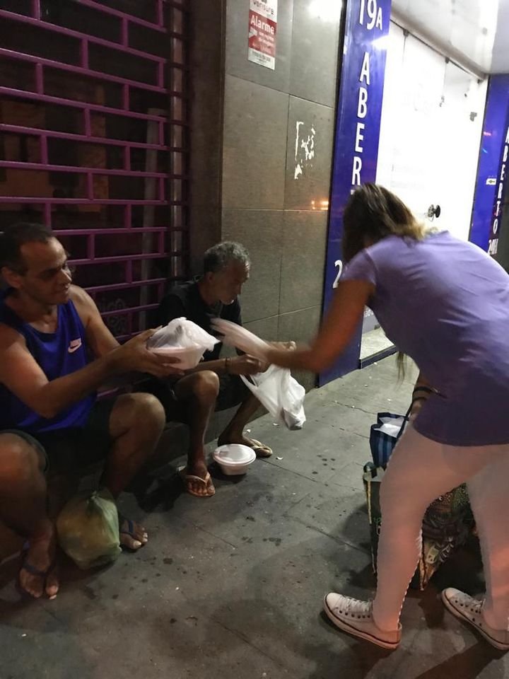 trindademeier's tweet photo. Ação solidária
#AçãoSolidáriaMéier
Edição: 4 de abril de 2020
Quentinhas preparadas: 90
No contexto da pandemia do coronavirus, a população em situação de rua está ainda mais vulnerável. #acaosolidaria #trindademeier #anglicanos #anglican #humanrights https://t.co/uMcbfpVQK7