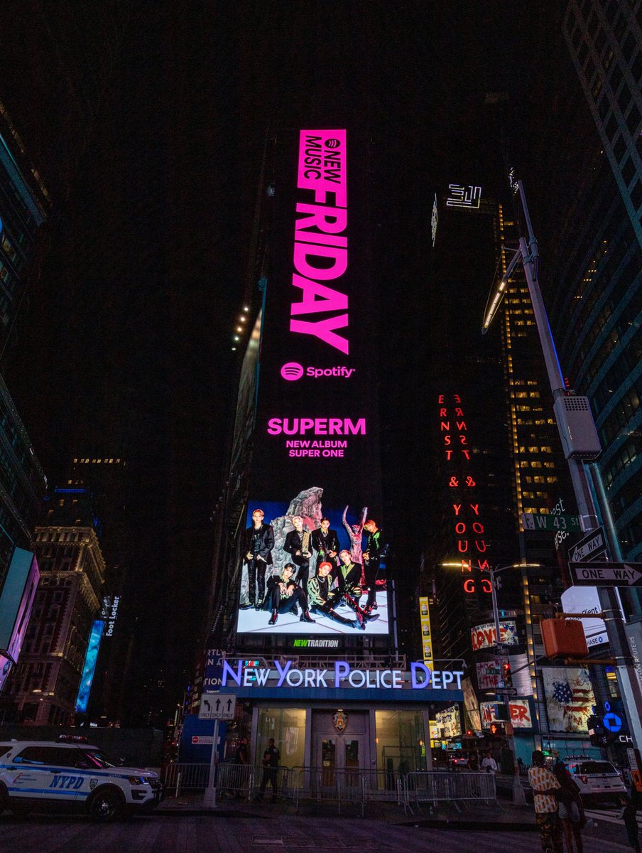 superm's tweet photo. SuperM ‘Super One’ taking over New York! Thanks @Spotify 

🔗 Stream #SuperOne here https://t.co/14XMEwEYbH

#SuperM #One #Monster_Infinity
#WeAreTheFuture   #SuperMtheFuture https://t.co/bfCy7CWuPP