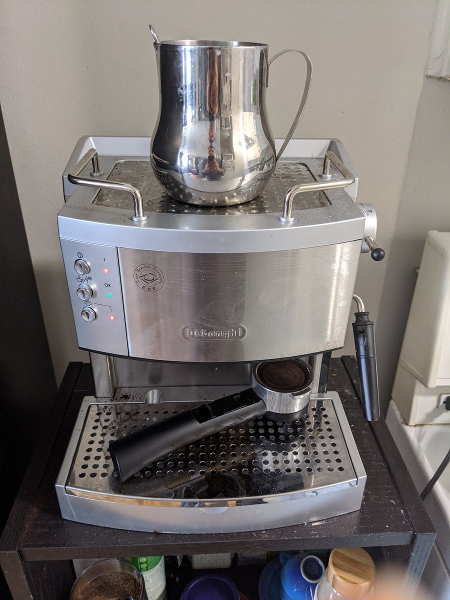 Digital Esquire tweet media