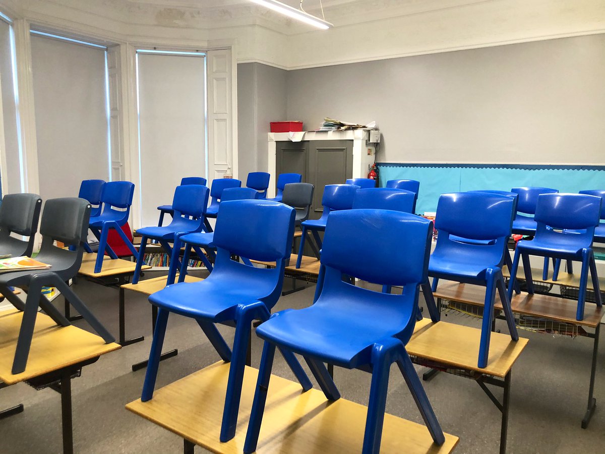 ajgardner4's tweet photo. 1 month today as a #NQT...this view along with the buzz that followed as children started to pile in was a welcome change to 2weeks of online learning &amp; quarantine. Great to be back!! 👨🏻‍🏫🙌🏼 #HappyFriday #PrimaryTeacher #CovidChanges #OnlineLearning #BlendedLearning https://t.co/3QOE67HCUZ