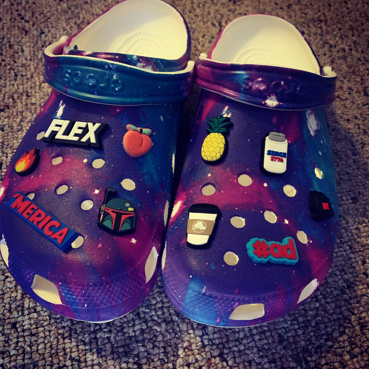 CpTx_X's tweet image. My roommates convinced me to get some @Crocs so I went all in. #flex #galaxycrocs