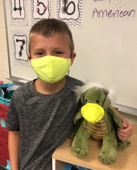 Delivery for second grade! Gus the dragon arrives and becomes a mascot of learning for our phonics work. #teampeach <a href="/beth_anne3/">Beth Bolhuis</a> @mrstejchma <a href="/ghschools/">GHAPS</a>