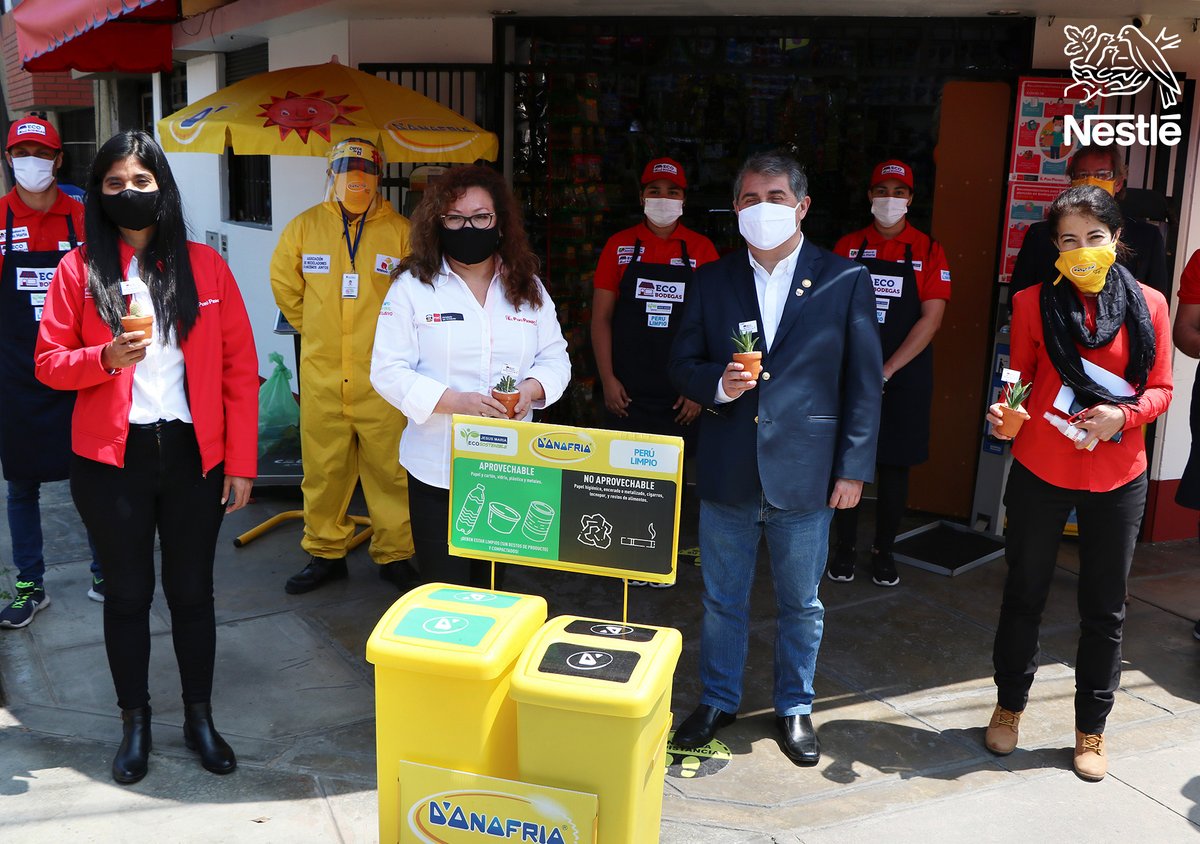 Estamos acercando el reciclaje a todos los peruanos 🇵🇪 con el programa RECICLA CERCA DE TI. Instalando 100
estaciones de segregación en el distrito de <a href="/munijesusmaria/">Municipalidad de Jesús María</a> junto al <a href="/MinamPeru/">Ministerio del Ambiente 🇵🇪♻️</a> 😃
¡Estén atentos en sus bodegas para ayudarnos a reciclar los empaques ♻! #ReciclaCercaDeTi