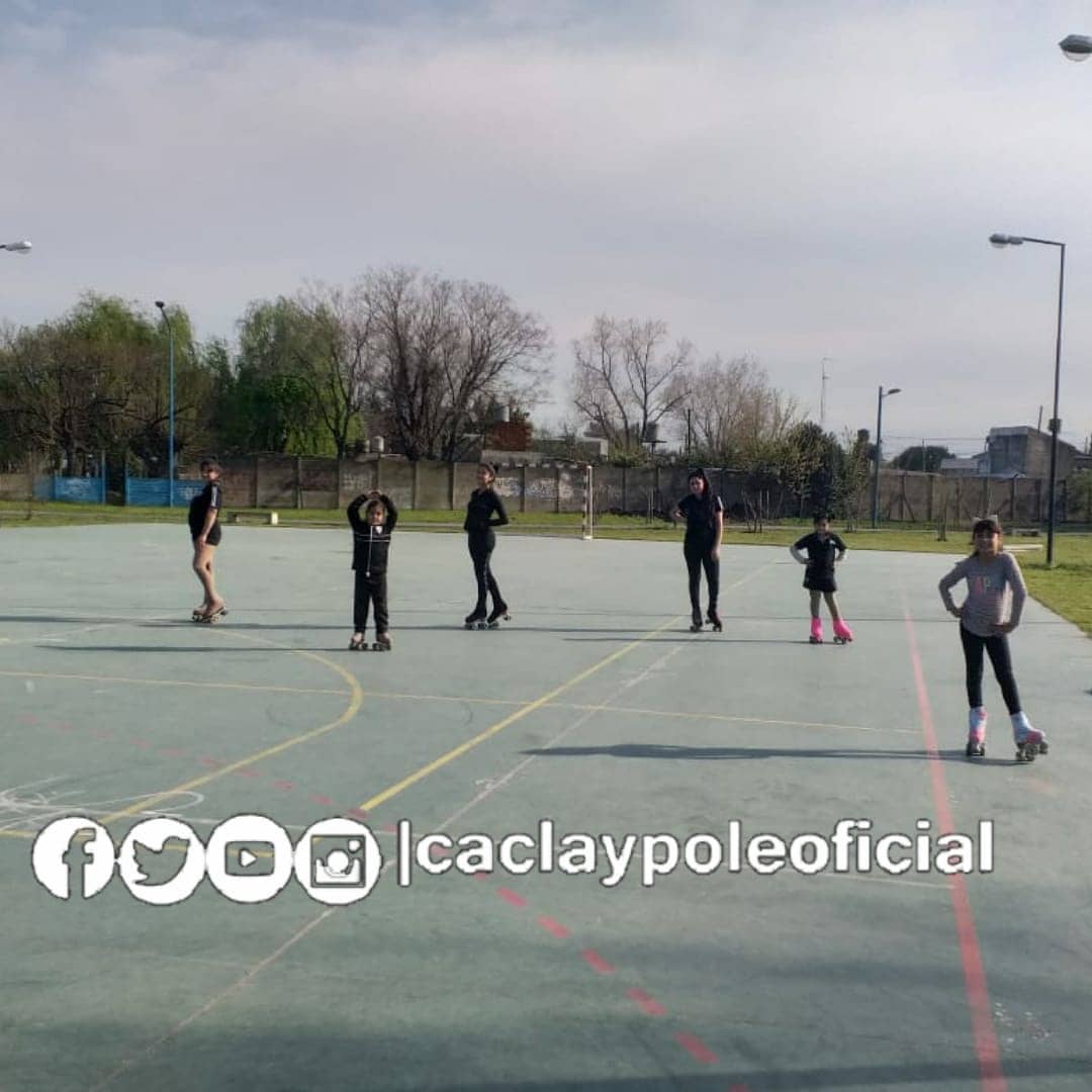 🔥⛸ PUSIERON PRIMERA: PATÍN ARTISTICO RETORNO A LAS ACTIVIDADES

📝 Tras un parate de siete meses, las jovenes que representan a la instutición retornaron a la actividad en el Predio Municipal de Almirante Brown bajo un protocolo estricto.

⬇️⬇️ SIGUE ABAJO ⬇️⬇️