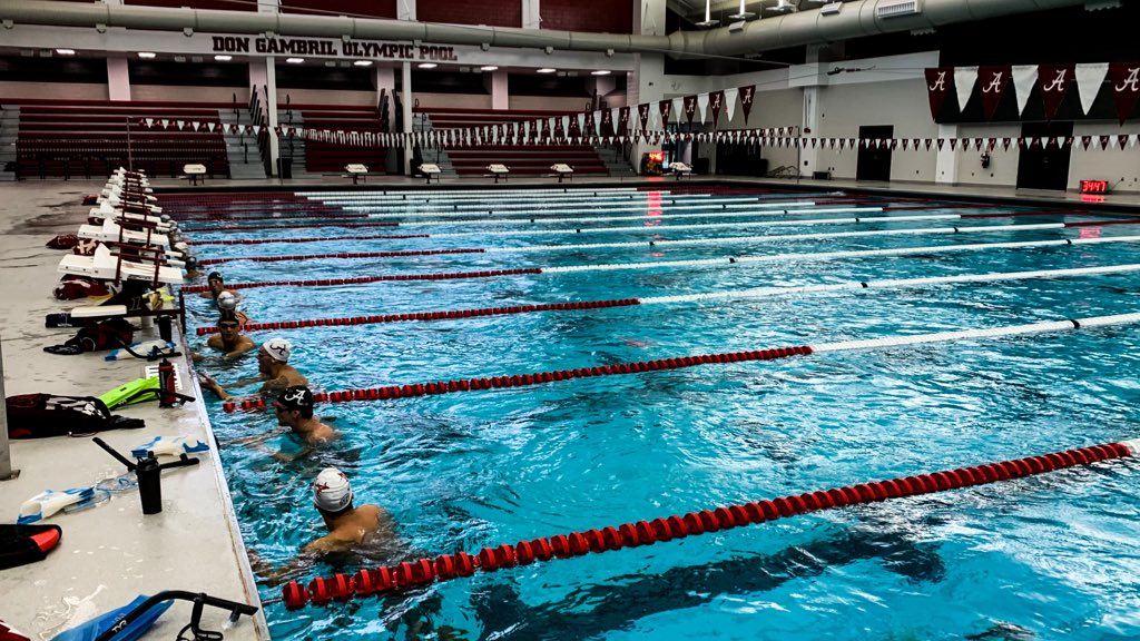 Pushing into the weekend on this #RollTideFriday!!!

#BamaSpeed #RipTide #RollTide