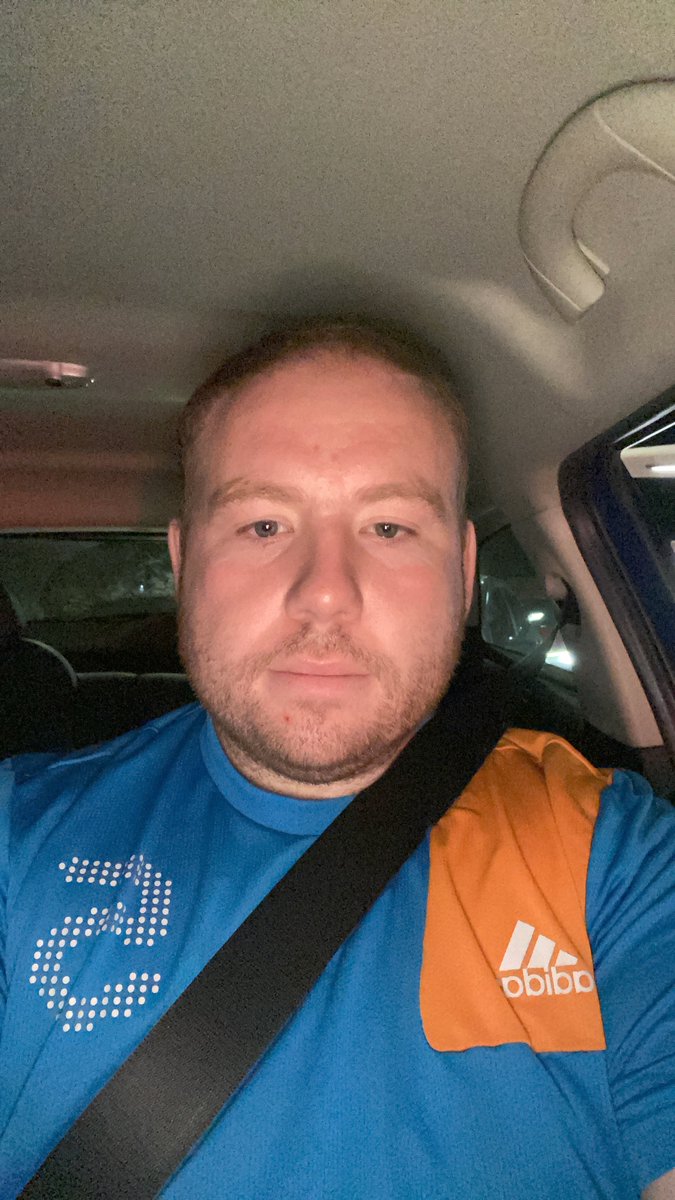 led665's tweet photo. Gym done. Now some fast food? Haha #shouldbegood https://t.co/zfn3EL8Ngc