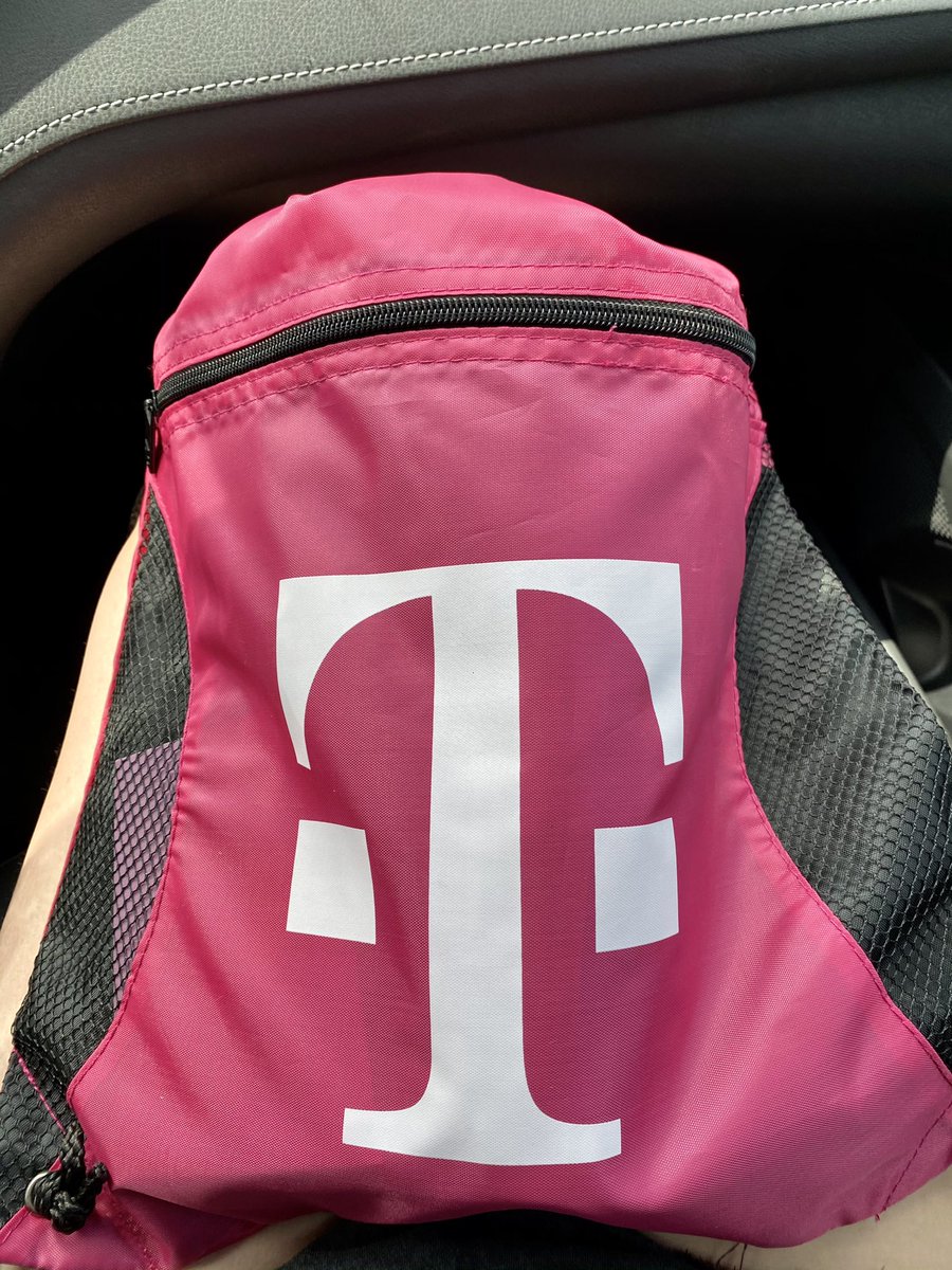 TxOps972's tweet photo. #Fridayfeels 😍 when the Boss Lady @schildr1 sends you goodies for our virtual meetings next week #TXOPS #Southneversettles https://t.co/mjNoEZrdBF