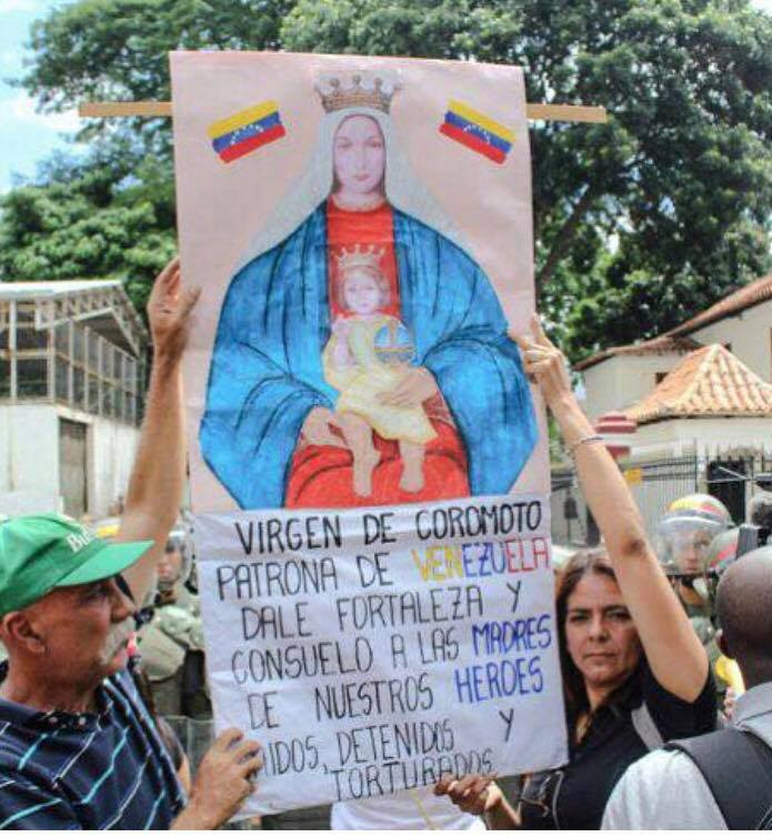 VirgenCoromoto's tweet image. SANTÍSIMA VIRGEN MARÍA DE COROMOTO, MADRE, REINA, PATRONA Y PROTECTORA DE VENEZUELA🇻🇪, RENUEVA LA FE EN TODA LA EXTENSIÓN DE NUESTRA PATRIA Y DEL MUNDO ENTERO.
SALVA A NUESTRA NACIÓN, QUE ES TODA TUYA, Y CONSERVA NUESTRA FE, NUESTRA ESPERANZA Y NUESTRO CORAZÓN