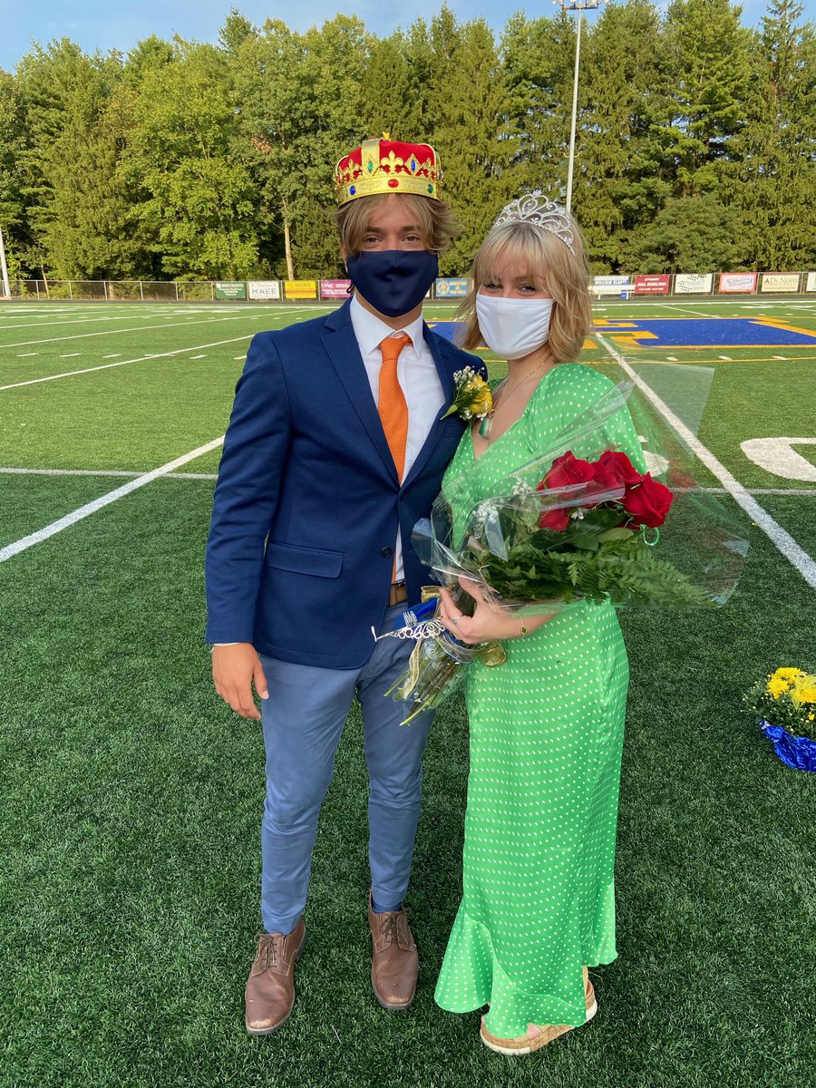 htownyearbook's tweet photo. Congratulations to this years Homecoming King and Queen, Ethan Apiliski and Julia Resch!!👑🎉 https://t.co/CYayHpHpFx