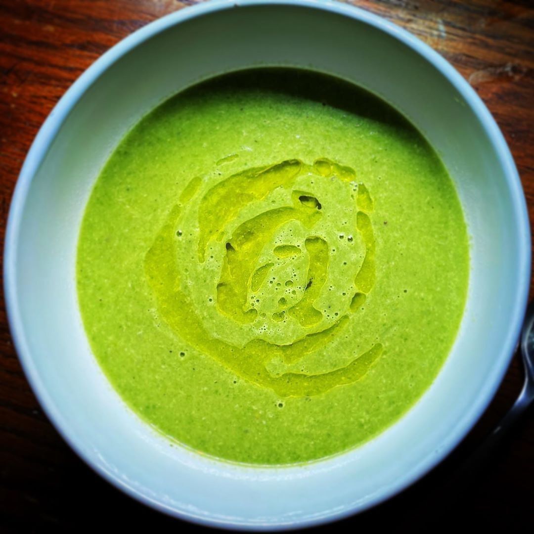 santacruzcore's tweet image. We love this post from our CEO @jaimijansen so we wanted to #repost for #NationalCookingDay ! Click here to find the recipe to a healthy artichoke, spinach, and chicken soup on our instagram. buff.ly/2EziTs1