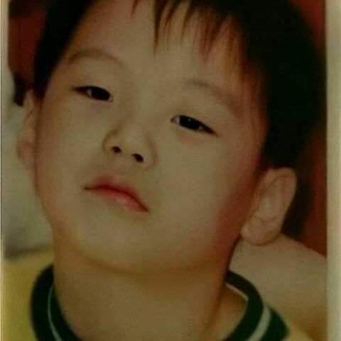 Yoongi as a cute baby a soft thread :