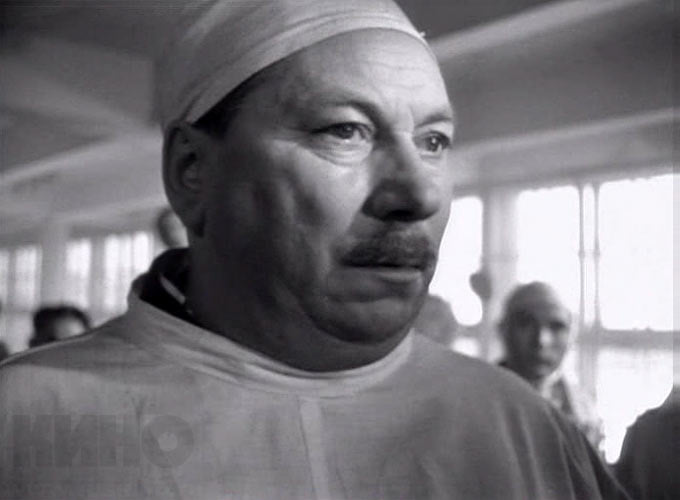 А вы знали о Василии Меркурьеве? Ну, о детях. Знали, да?
Потому что я сейчас сижу в некоторой оторопи и всерьез боюсь, что у меня провал в памяти. Может ли быть, что я знала, но забыла?...
facebook.com/photo?fbid=197…