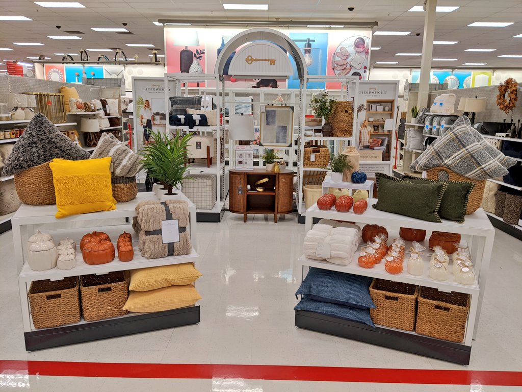 🎶 Just keep flexing! 🎵🎶
🎵 Just keep flexing!🎶
The home flat is prepped and ready for a successful weekend 🎉
#flexfriday 💪😎 #T2780 #homedecor #falldecor #targetstyle