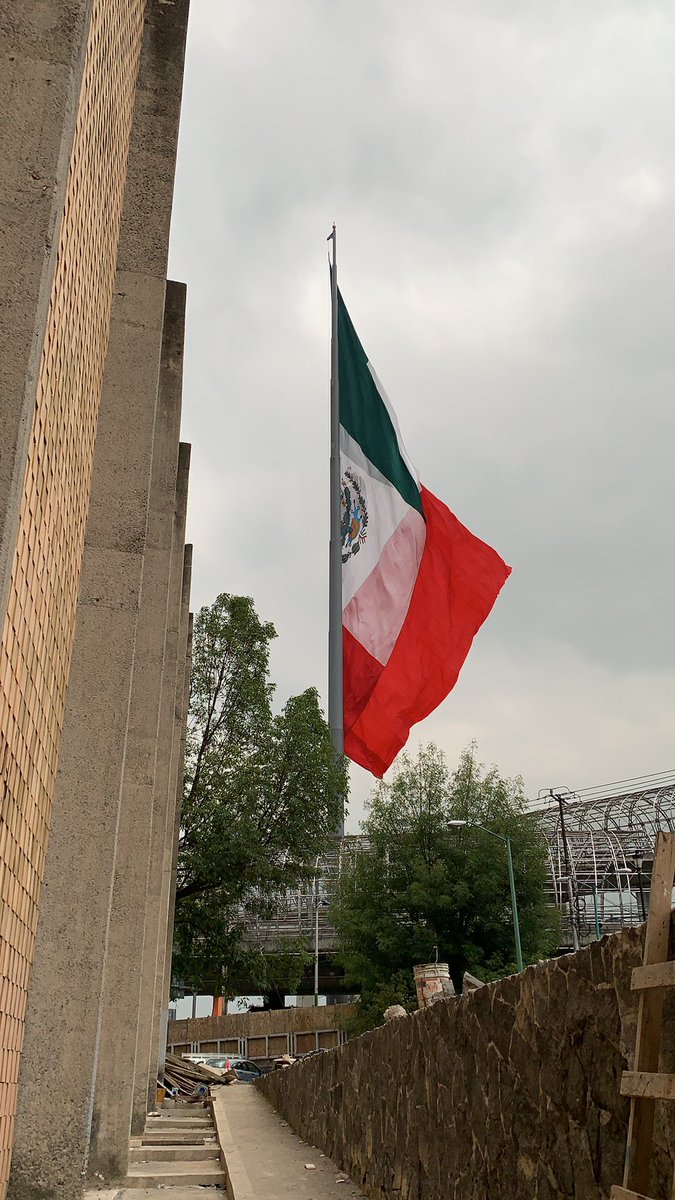 MHernan_'s tweet photo. Con un avance de obra del 66%, que incluye la colocación de los sistemas de protección civil. Las próximas semanas serán de acabados de las tres salas #CineLinternaMágica https://t.co/NBfPr3rBcs