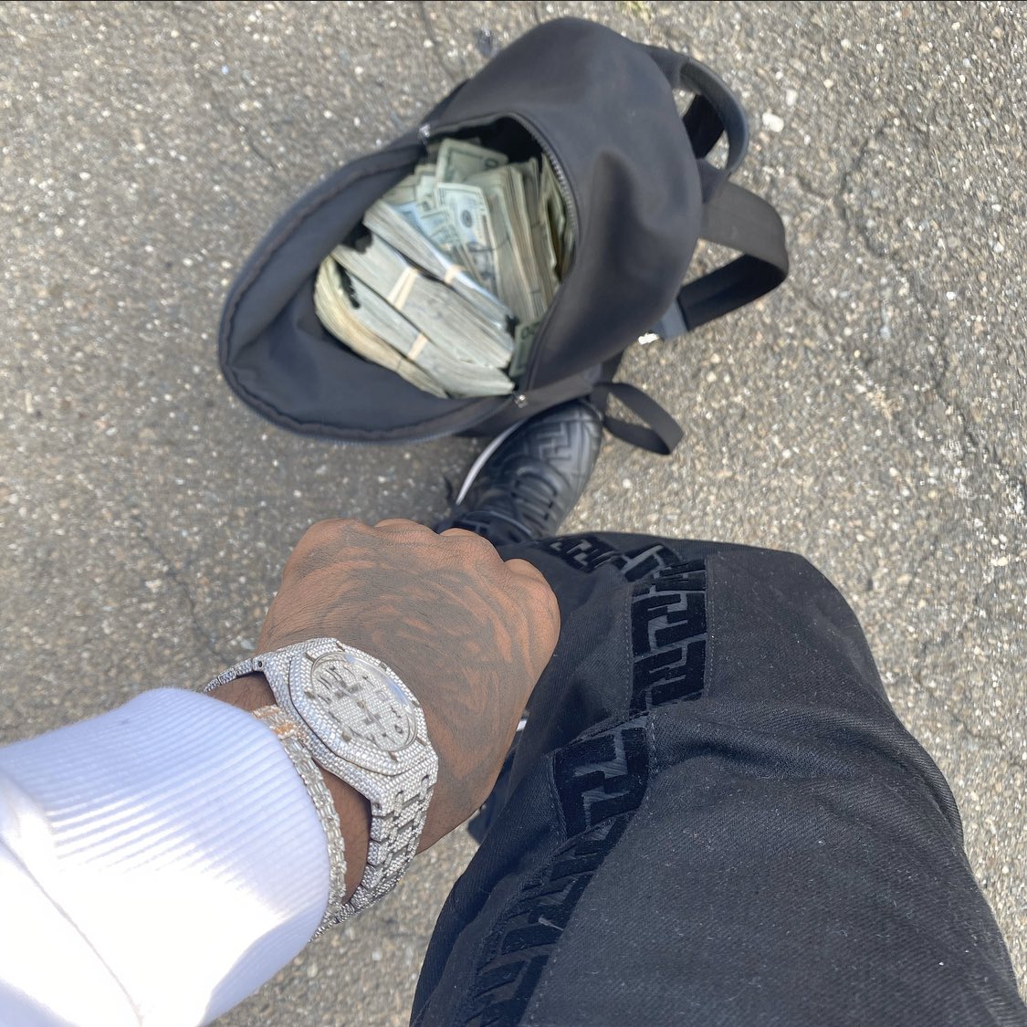 whotfisyall_'s tweet photo. SNAKE PROOF 🐍💜 https://t.co/9oeR5AuXUk