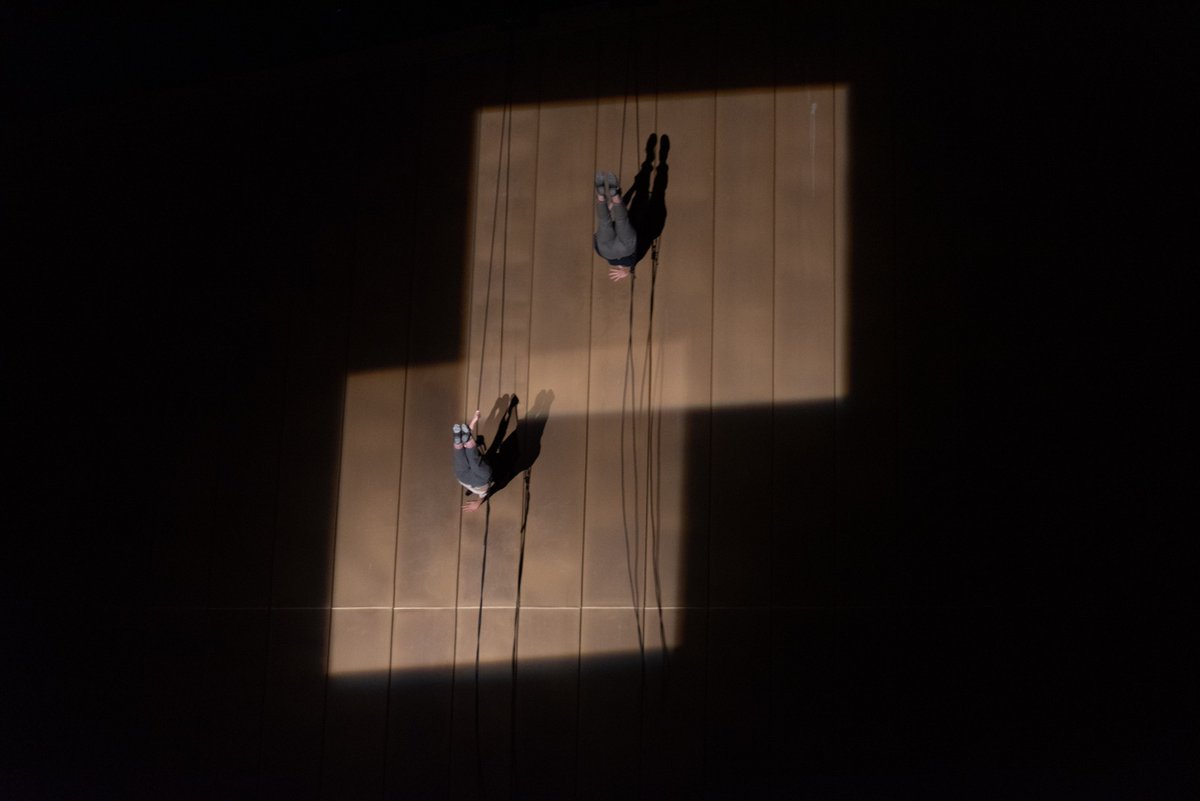 latlantidavic's tweet image. 🥂 PER MOLTS MÉS! Per molts més espectacles, per moltes més emocions, per molts més projectes compartits i per molts més anys de L'Atlàntida!!! 👏🏻👏🏻👏🏻 Moltes gràcies per fer-ho possible! #un10quesuma #10aniversari @vic_cultura