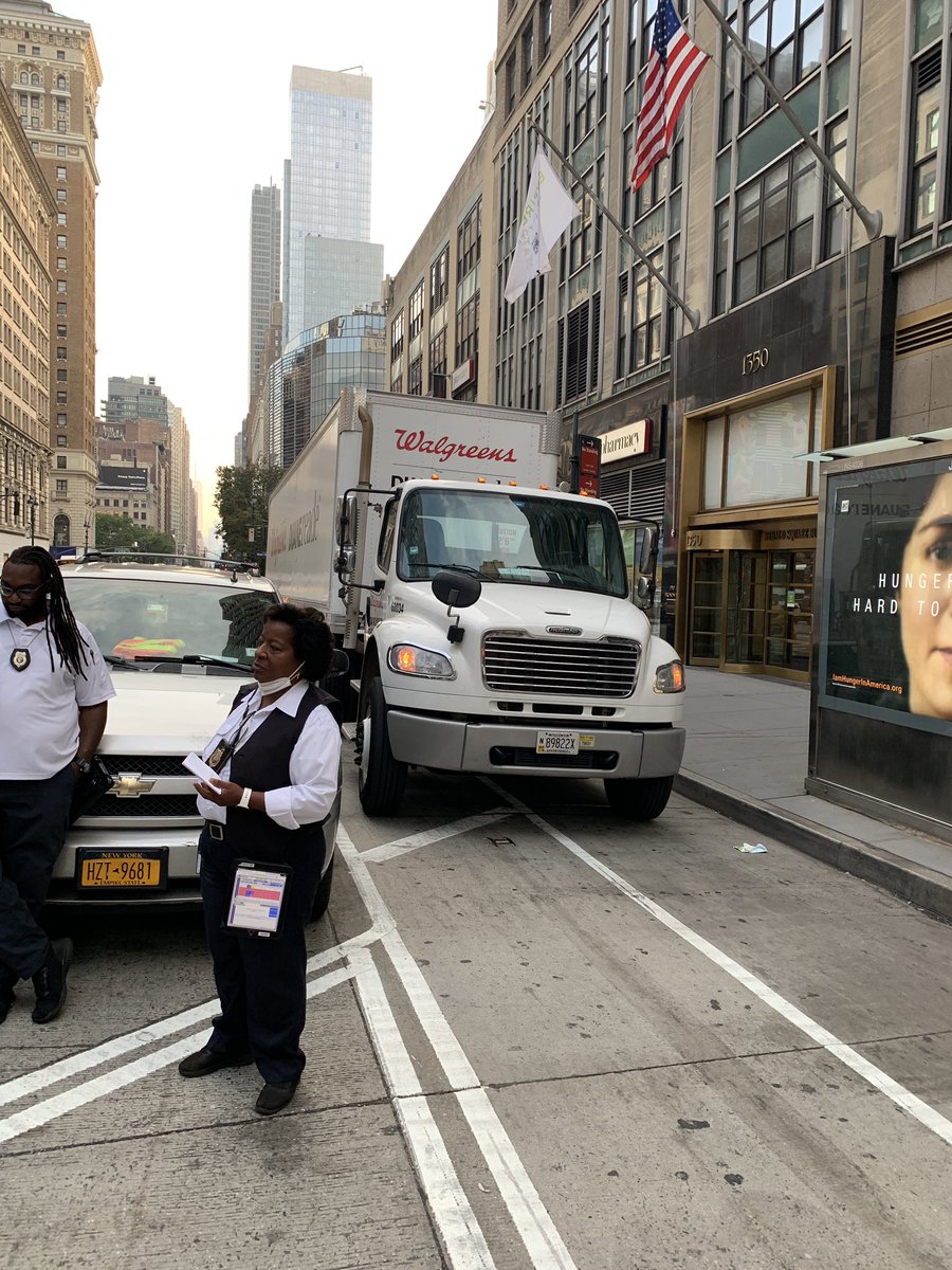 The only anarchy I saw was a gd truck blocking the entire 6th Ave bike lane and a row of parked cars right next to it making it extremely unsafe to go around.
