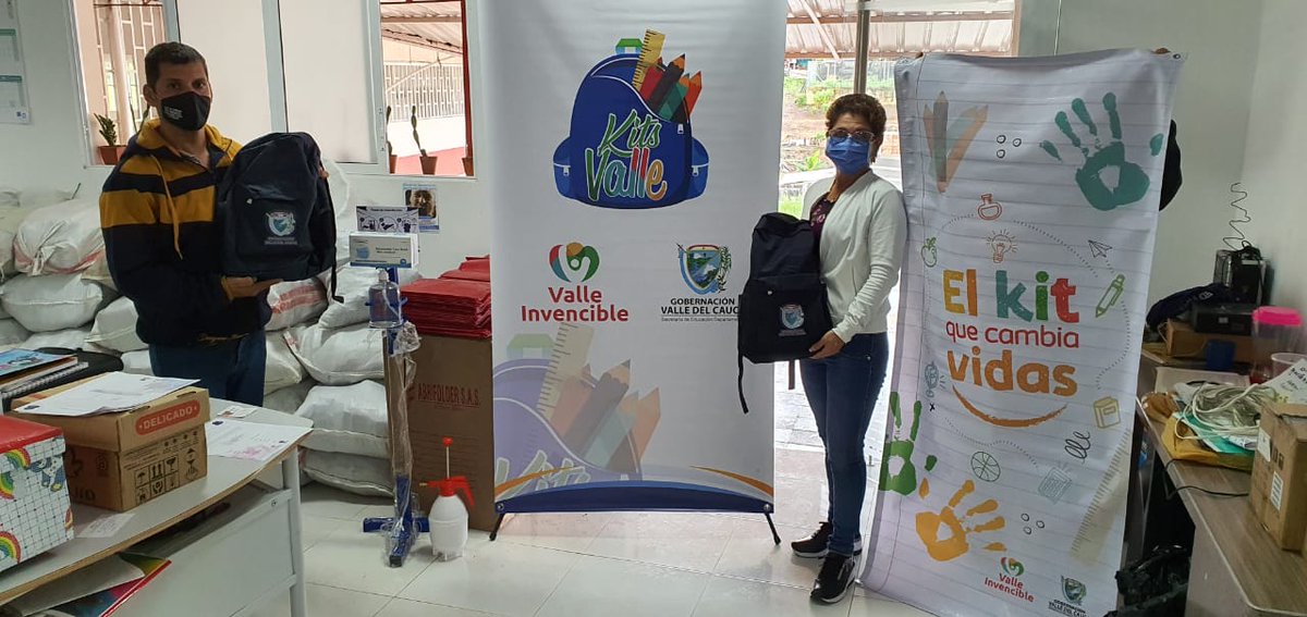 Con el fin de estimular el rendimiento académico y la permanencia de nuestros niños, llevamos #ElKitQueCambiaVidas al municipio de Restrepo.