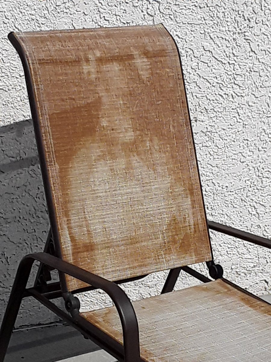 folding pool lounge chairs on Ksnv News 3 Las Vegas On Twitter Is Jesus Or Mary Coming To Las Vegas To Save 2020 One Resident At Country Club At The Meadows Sees Something Biblical In A Pool