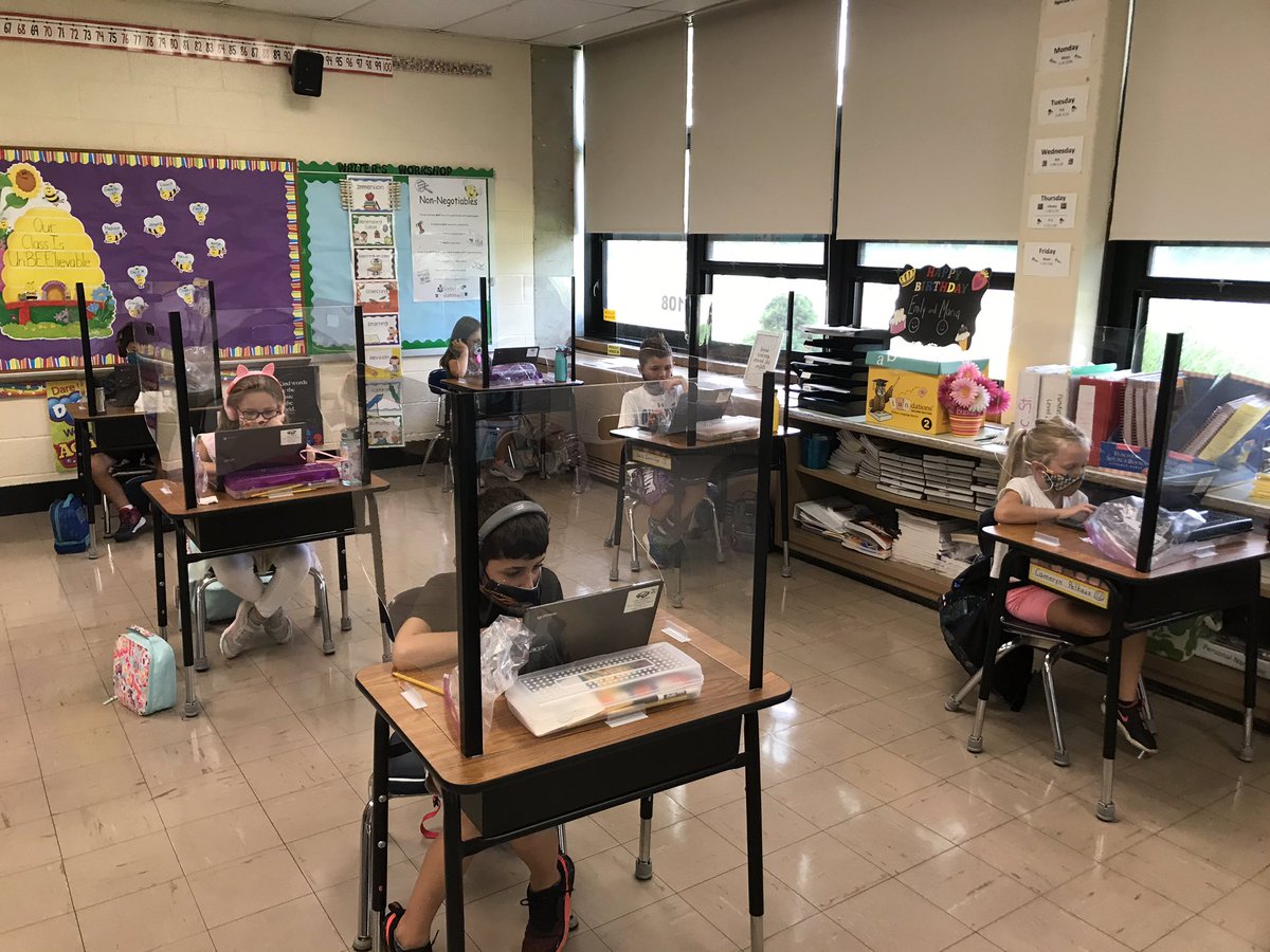 MrsTierneyCCS's tweet photo. Fun with Boom Cards!  Thanks Ms Preto.  We loved the activity.  #WeAreBethpage https://t.co/aMKJ8vzvGf