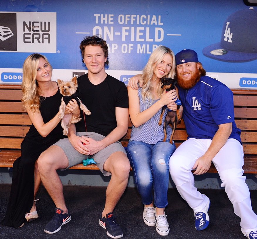 Favorite #Flashback fam pic 💙 Please Vote 4 @redturn2 for the 2020 Roberto Clemente Award! He and my bestie @court_with_a_K do so so much for the community and beyond. Vote @ VoteJustinTurner.com Voting ends September 27th!! 🙌