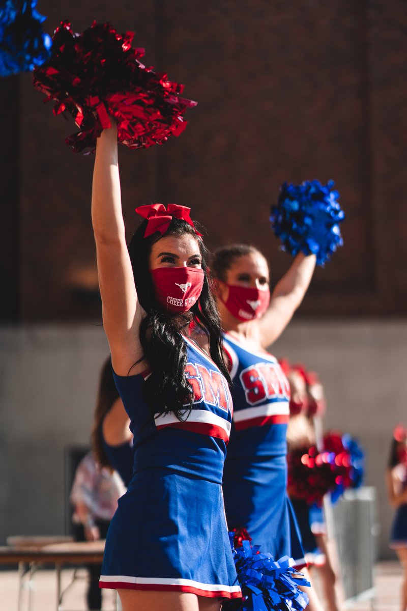 SMUFB's tweet photo. Give them something to cheer about. 

You know come tomorrow, we'll be ready to put on a show. 

#PonyExpress #PonyUpDallas https://t.co/STa6fjEr05