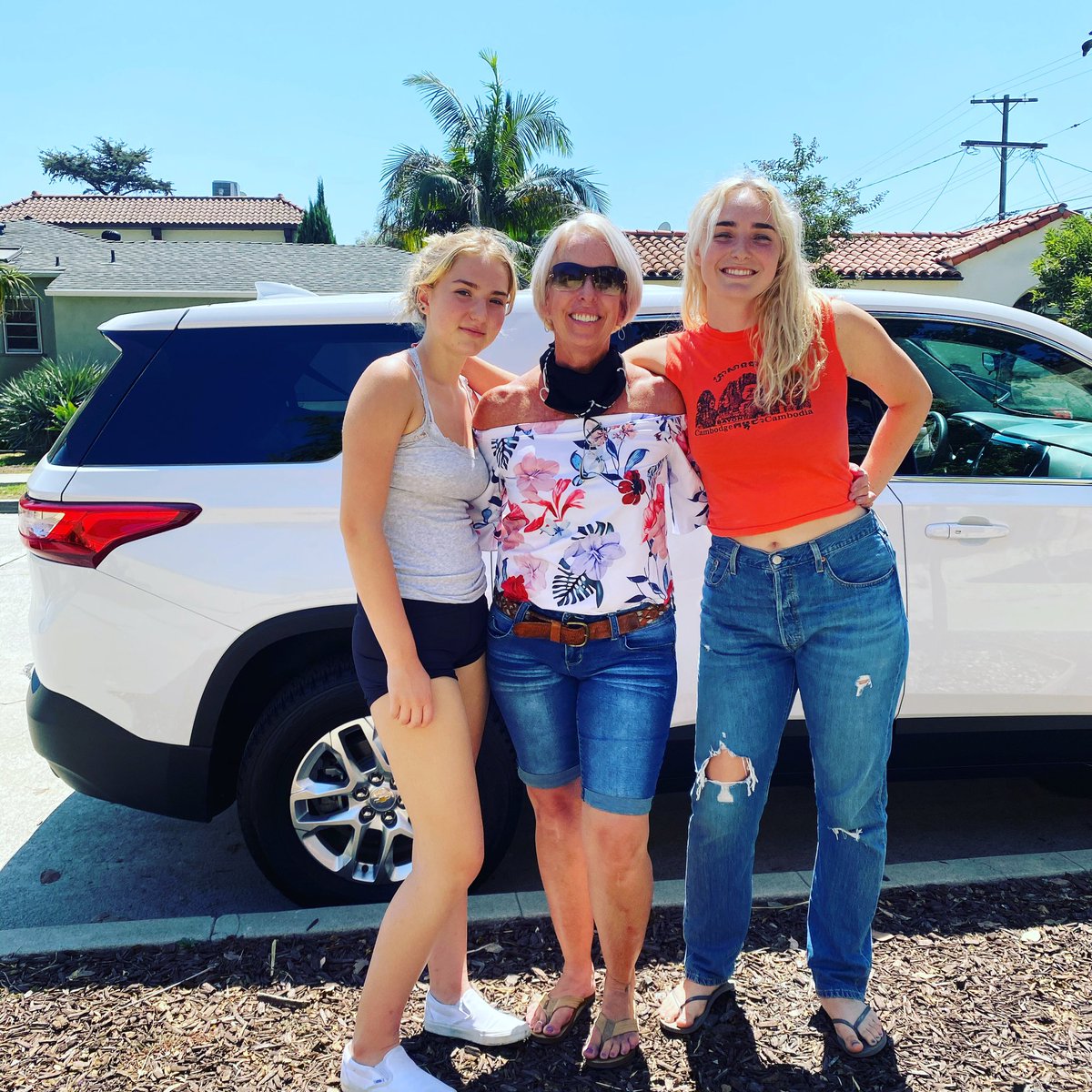 tawnyswiss3's tweet photo. 💝#HappyNationalDaughterDay 💝#mygifts #myblessings #mostblessed https://t.co/aJMj3aKr38
