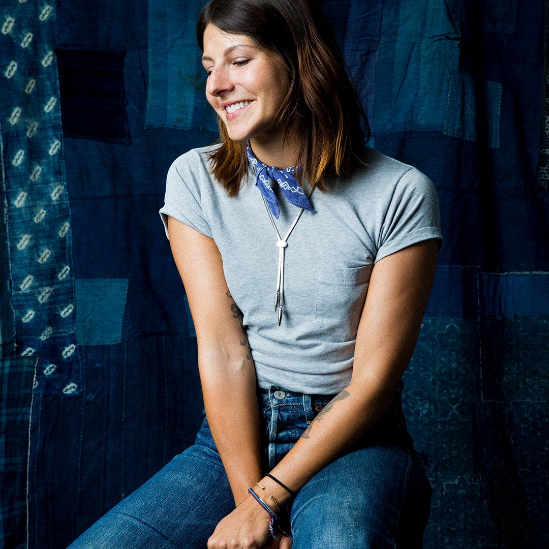 Levis_Peru's tweet photo. Escuchando tus favoritas en un diskman o en tus nuevos audífonos wireless. Los Icons Levi’s® son parte del estilo de generaciones.
Encuentra la segunda prenda con 50% OFF comprando solo en Levi’s® stores (https://t.co/bgwWelJj7B) https://t.co/C4Fz9doKJt