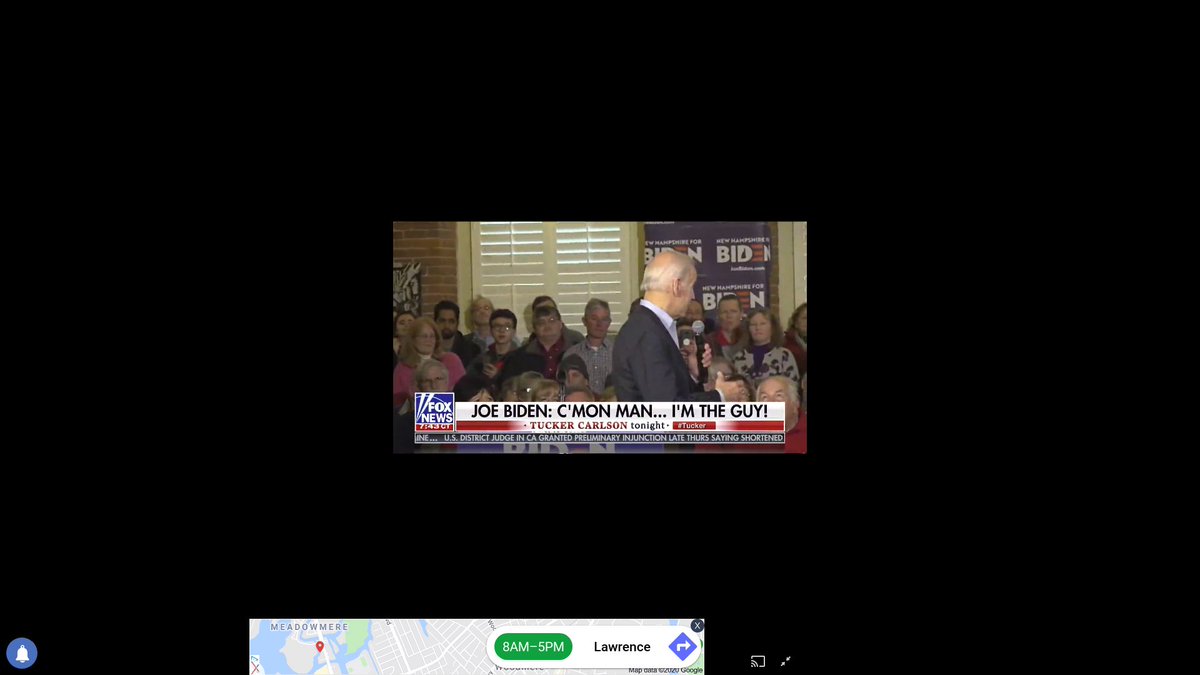 ferlettuce's tweet image. .@JoeBiden rally. Note the usual 2-3 dozen people. Take care to realize they are inside, do not have masks on, and yet.. no outbreak.

#FireAzar #DontBelieveTheHype #MaskOff #NewHHSSecy #FakeNews #MasksDontWork