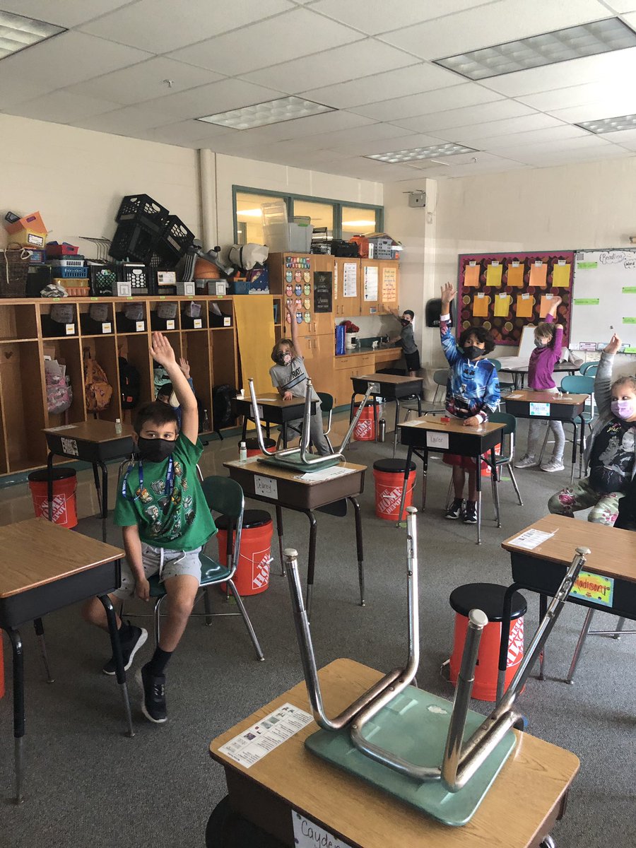 The excitement of doing picture talks. ♥️. Love being back teaching Ss.