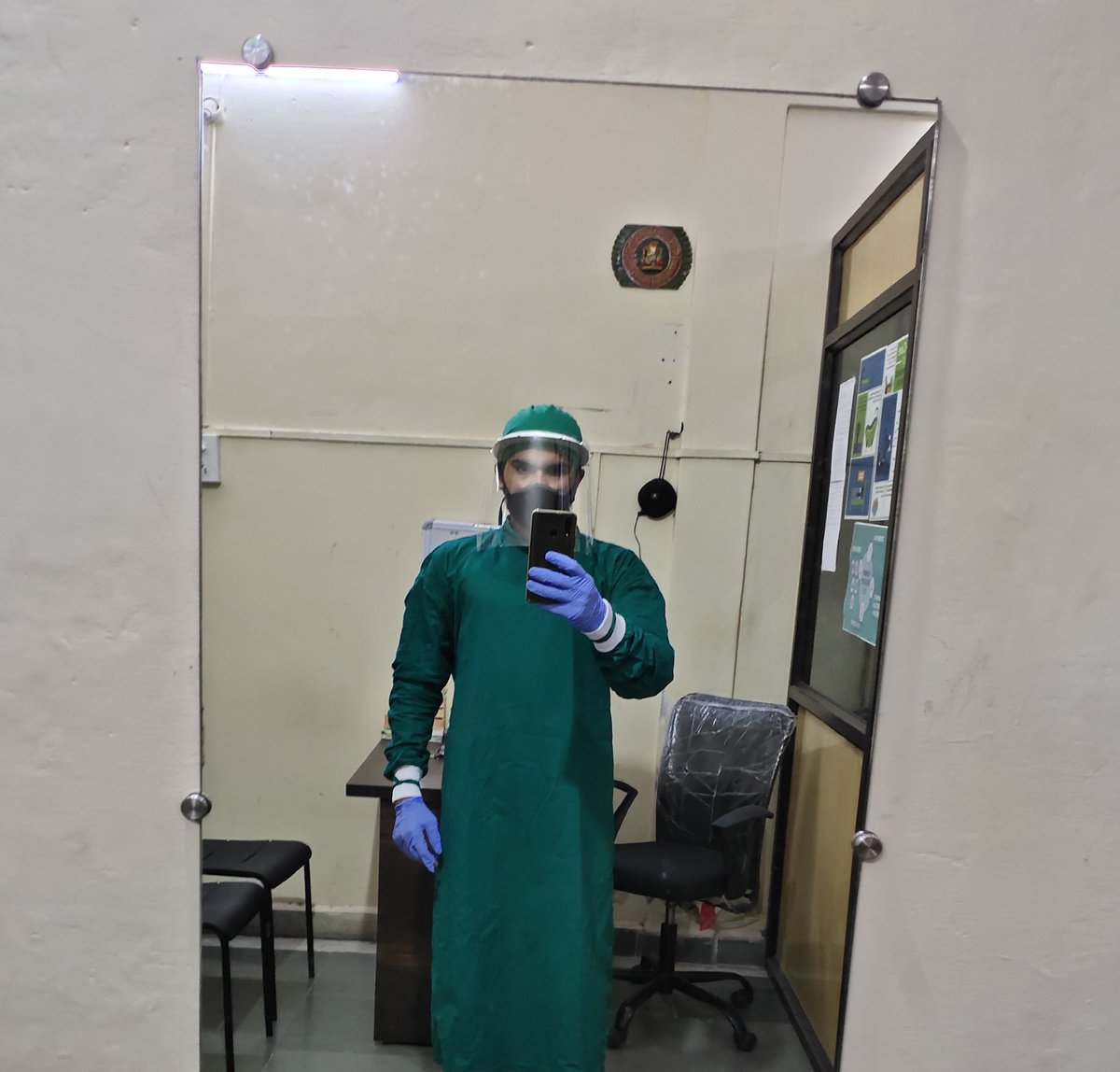 gauravpt's tweet image. @DBSBankIndia While everyone were fleeing i decided to stay and help and i have helped in whatever way i could.Days are challenging but i am a fighter and will cross all the hurdles. My family was very supportive throughout. #PortraitsOfPurposeIndia