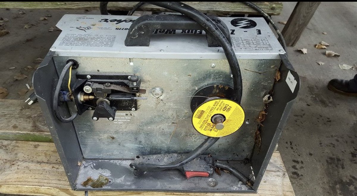 BeautifulMuncie's tweet photo. This welder doesn’t look like it was in the River for very long. #BeautifulMuncie #WhiteRiverCelebration #WhatsItWRC https://t.co/DIycxa7HCX
